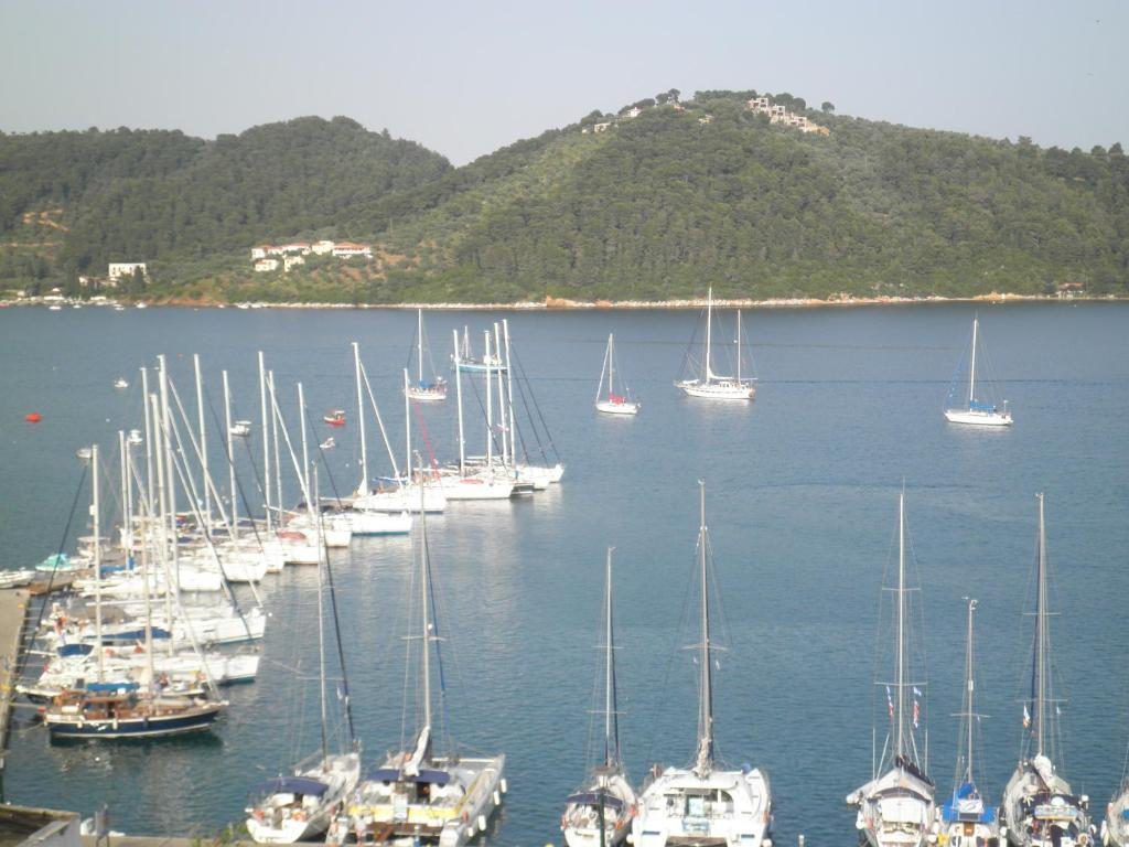 Hotel Babis Città di Skiathos Esterno foto