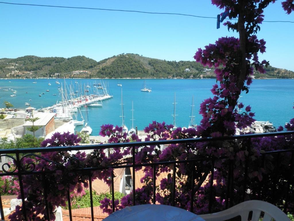 Hotel Babis Città di Skiathos Esterno foto