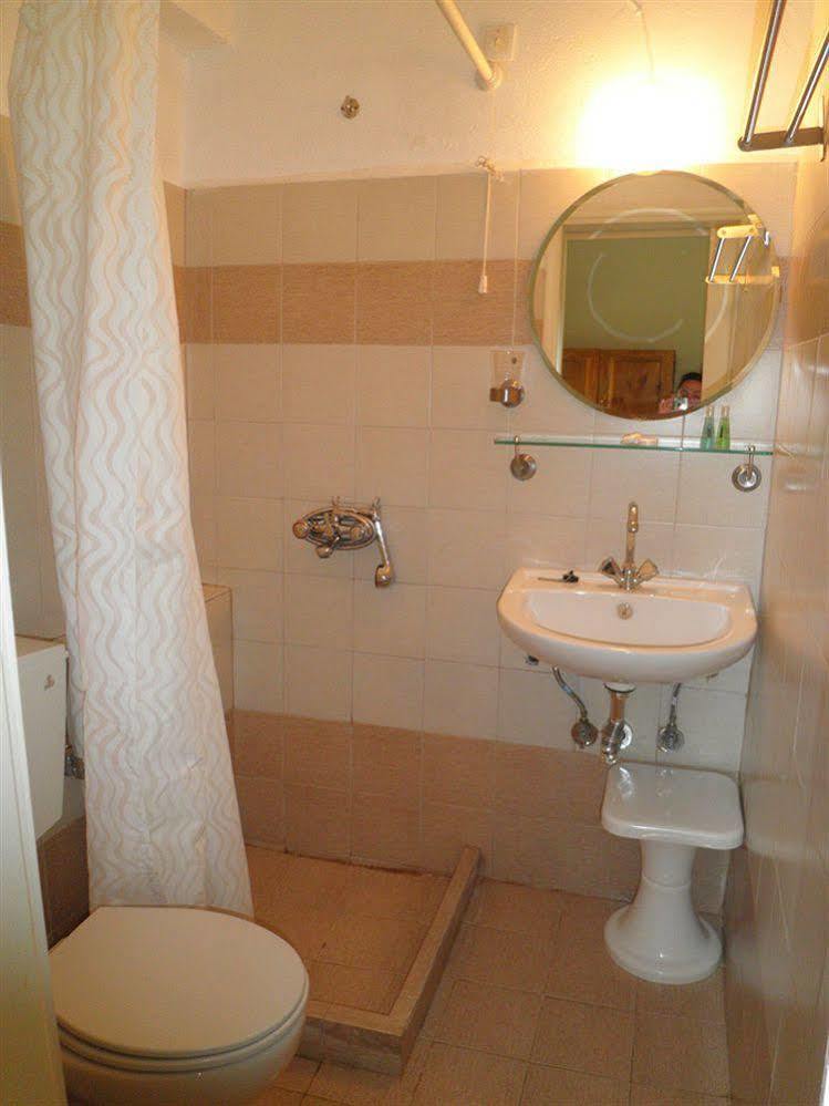 Hotel Babis Città di Skiathos Esterno foto