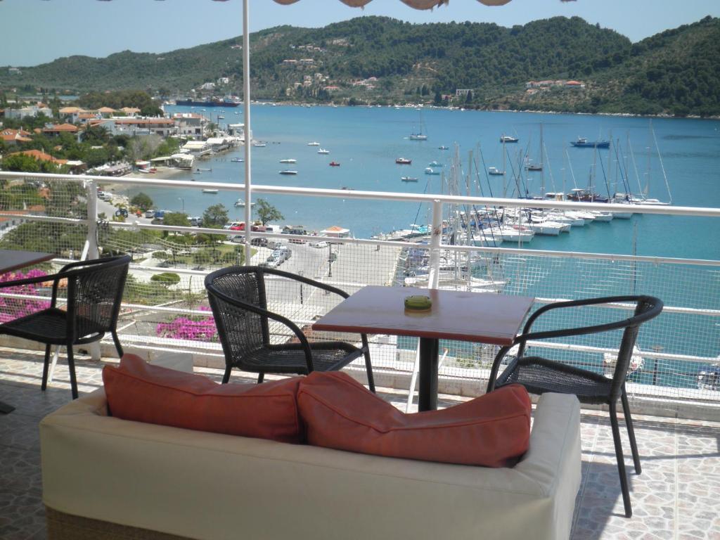 Hotel Babis Città di Skiathos Esterno foto