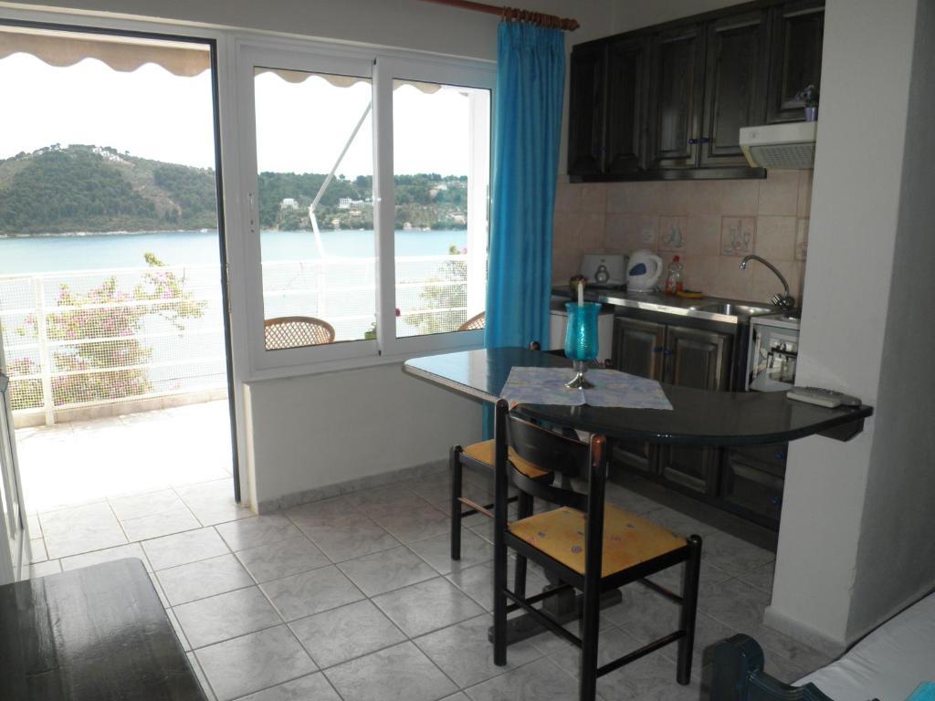 Hotel Babis Città di Skiathos Esterno foto